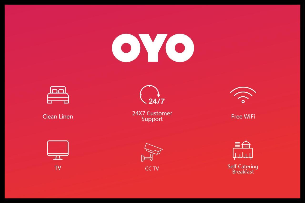 Oyo 472 Hotel Sareen Нью-Дели Экстерьер фото